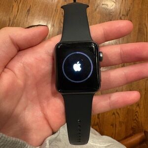 Apple Watch Series 3 38mm - Black Sport Band